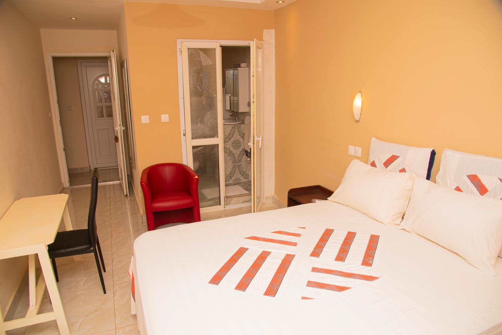 Chambres D'Hotes Villa Luciana Saly Extérieur photo